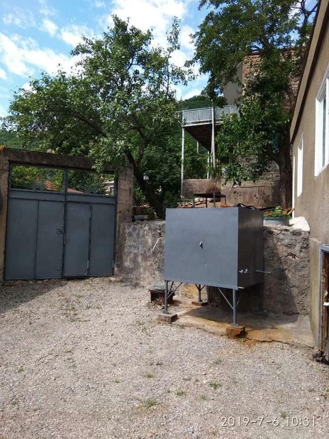 NNN Guest House Goris Extérieur photo