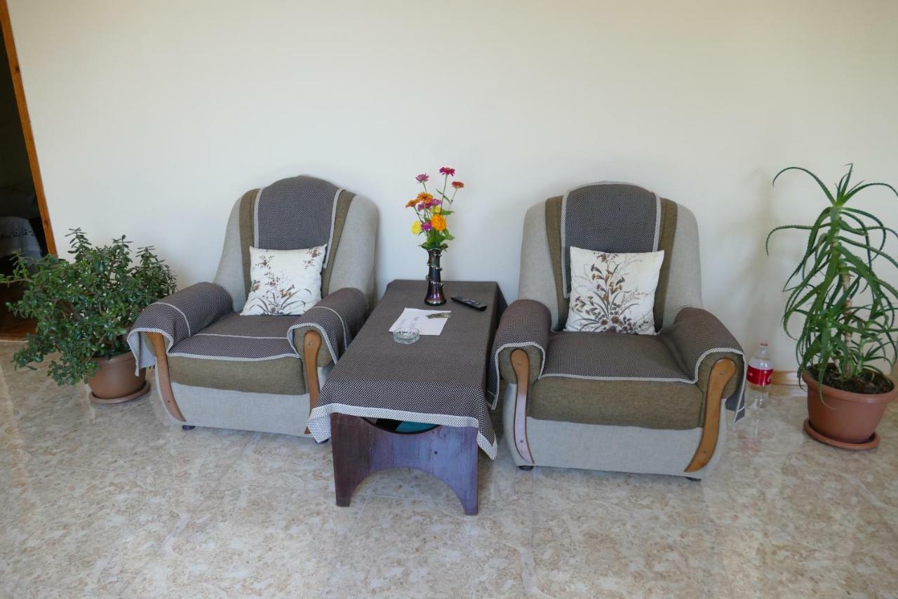 NNN Guest House Goris Extérieur photo