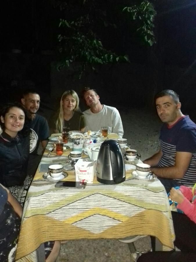 NNN Guest House Goris Extérieur photo